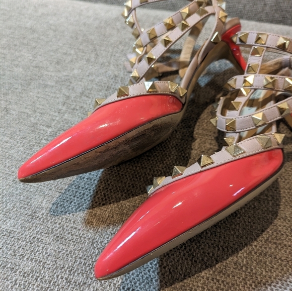 Valentino Garavani Rockstud Accents Patent Leather Slingback Pumps - Picture 7 of 16